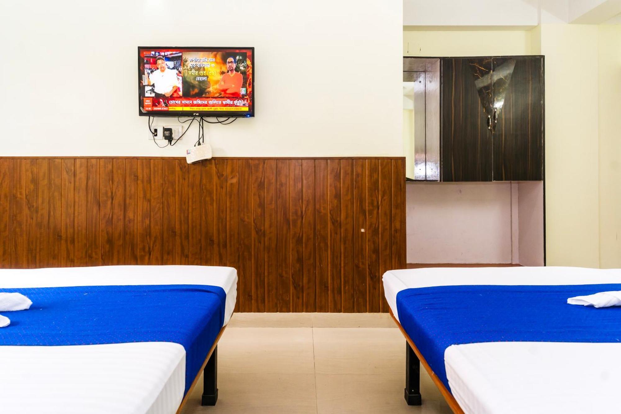 Hotel Niladrii Galaxy Силигури Экстерьер фото
